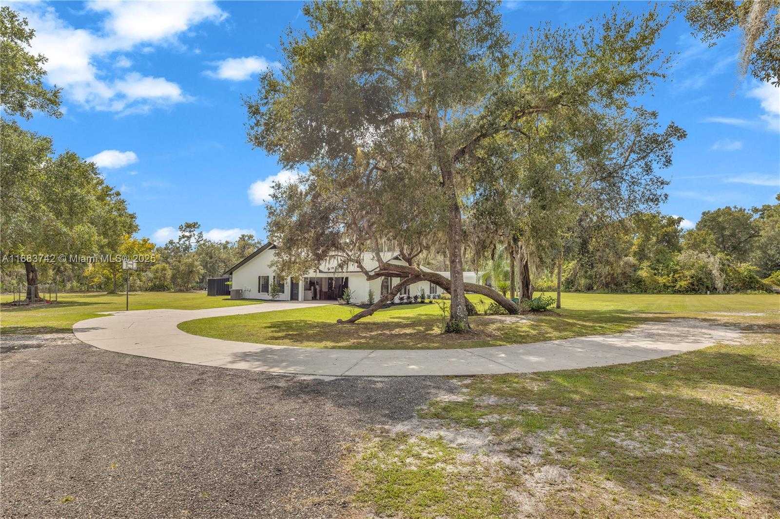 Small Image of 209 NORTH OAKAPPLE TRAIL, Other City - In The State Of Florida Number 7