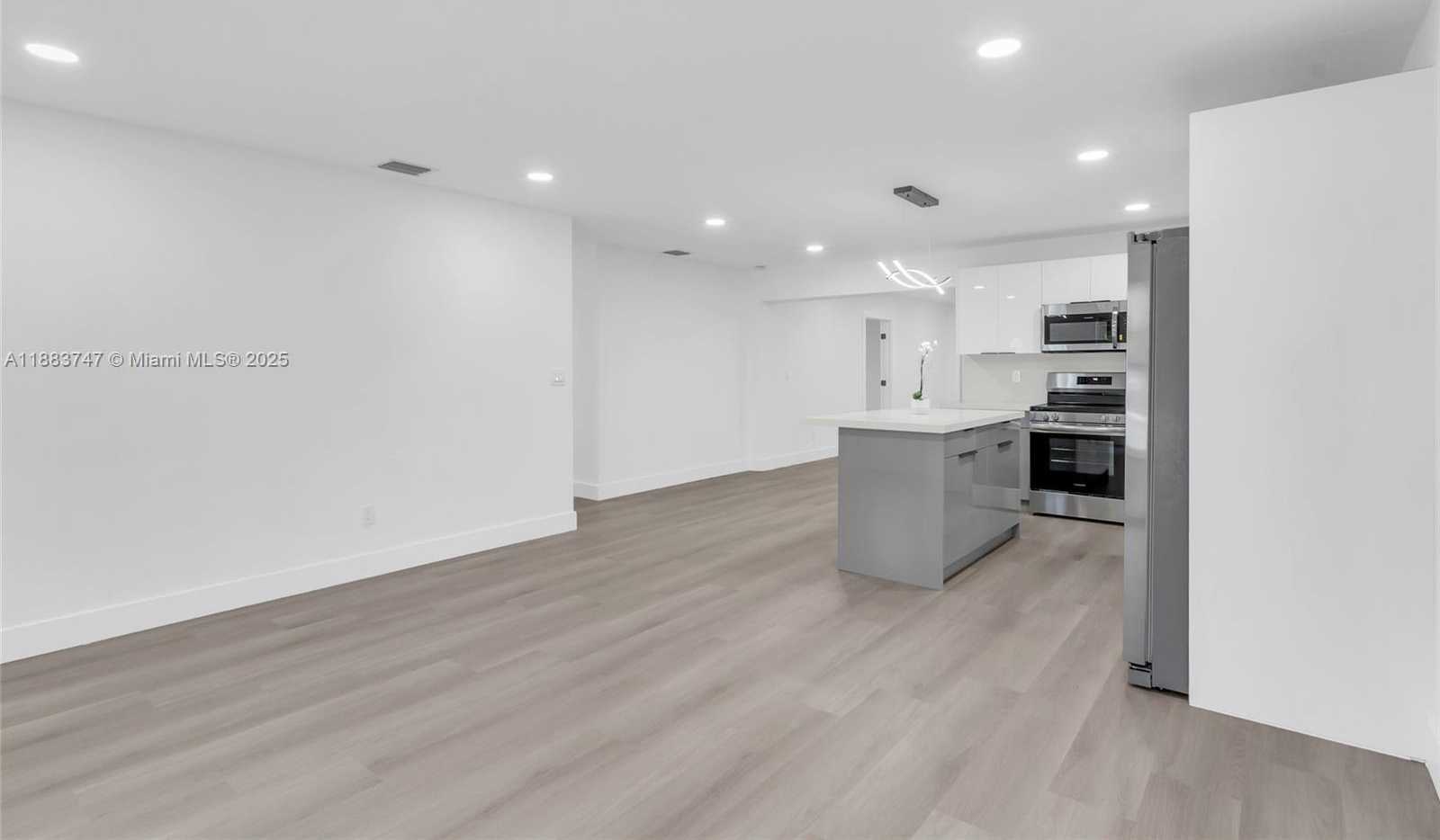 Small Image of 17130 NORTH WEST 51ST PL, Miami Gardens Number 15