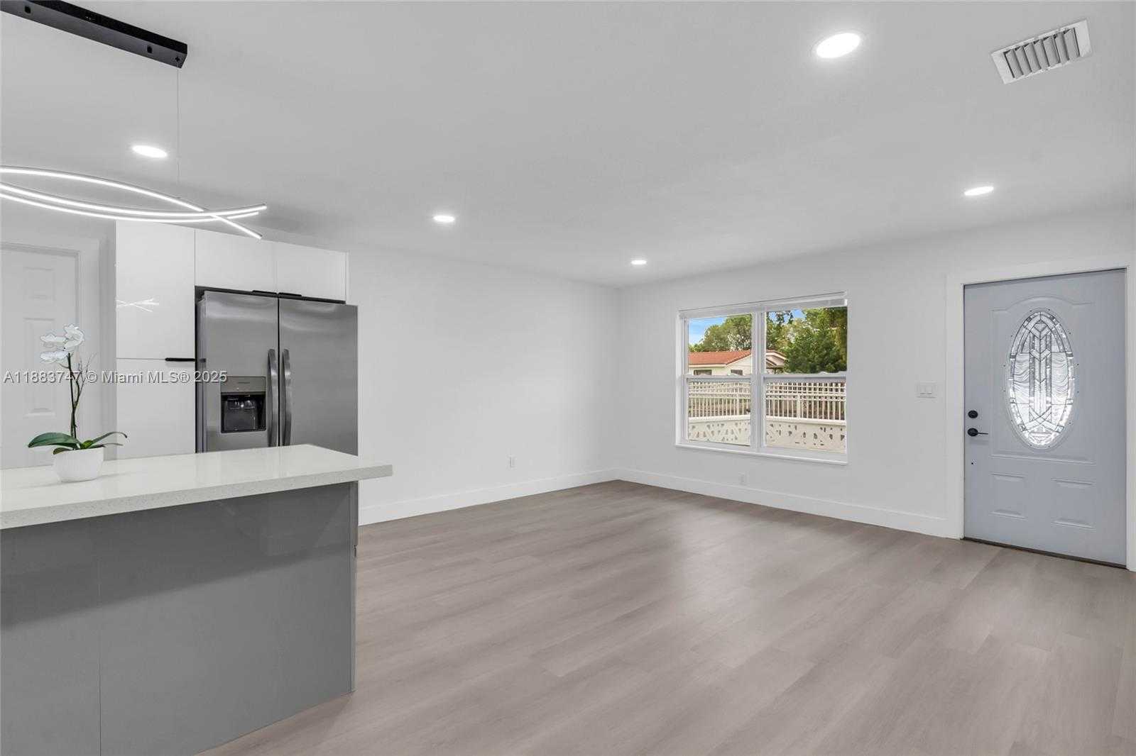 Small Image of 17130 NORTH WEST 51ST PL, Miami Gardens Number 19