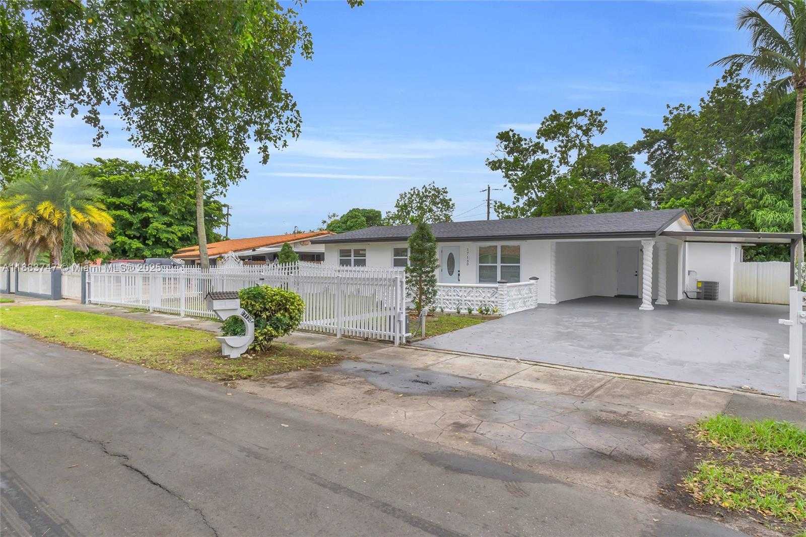 Small Image of 17130 NORTH WEST 51ST PL, Miami Gardens Number 5