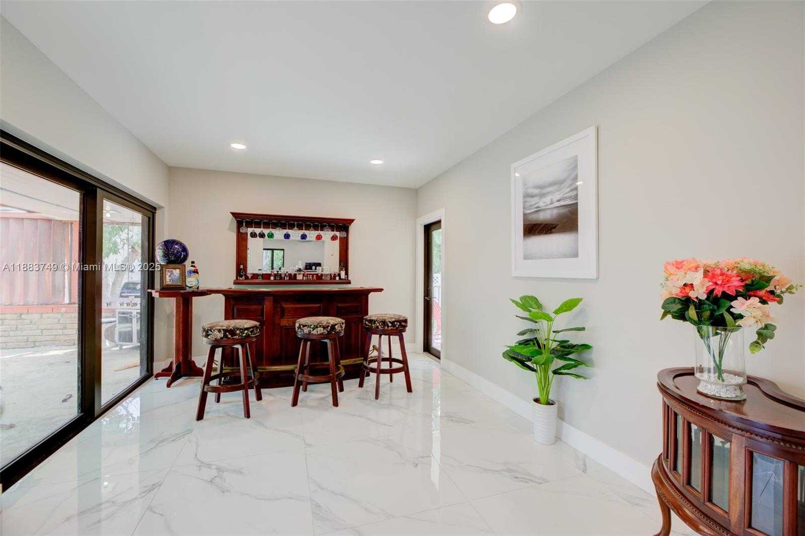 Small Image of 11490 WEST BISCAYNE CANAL RD, Miami Number 13