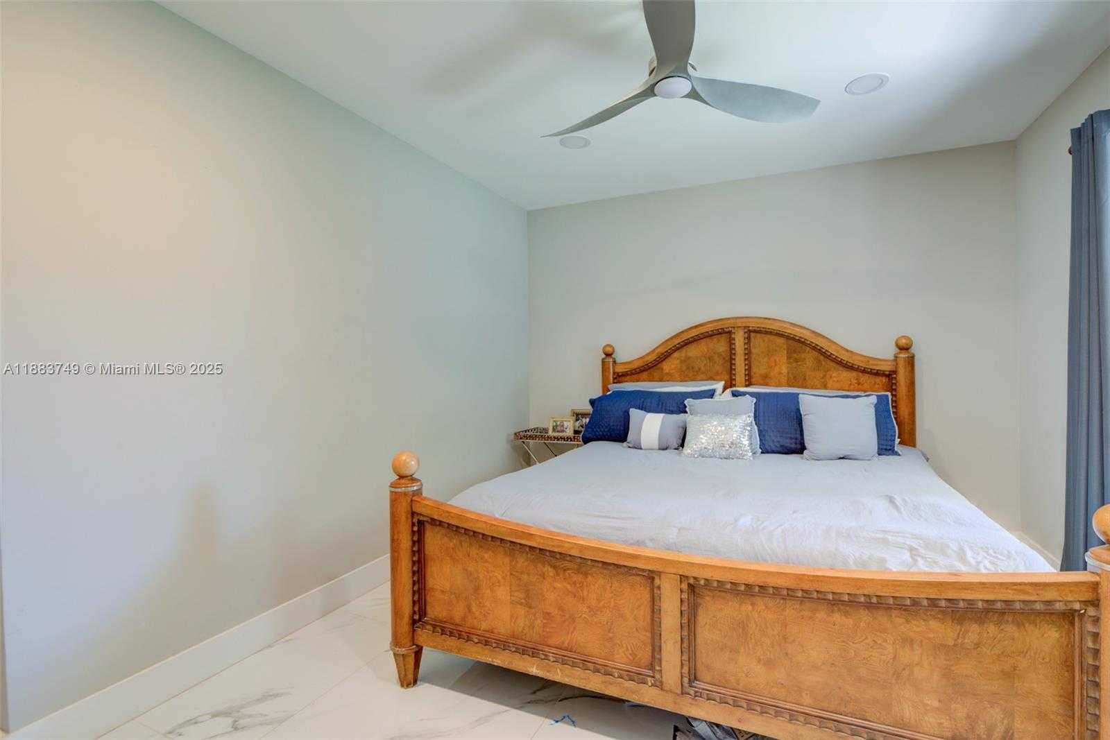 Small Image of 11490 WEST BISCAYNE CANAL RD, Miami Number 23