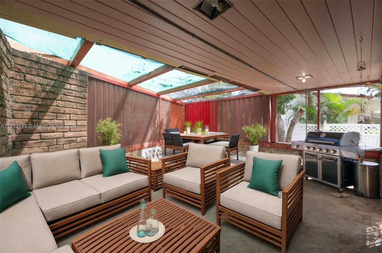Small Image of 11490 WEST BISCAYNE CANAL RD, Miami Number 27