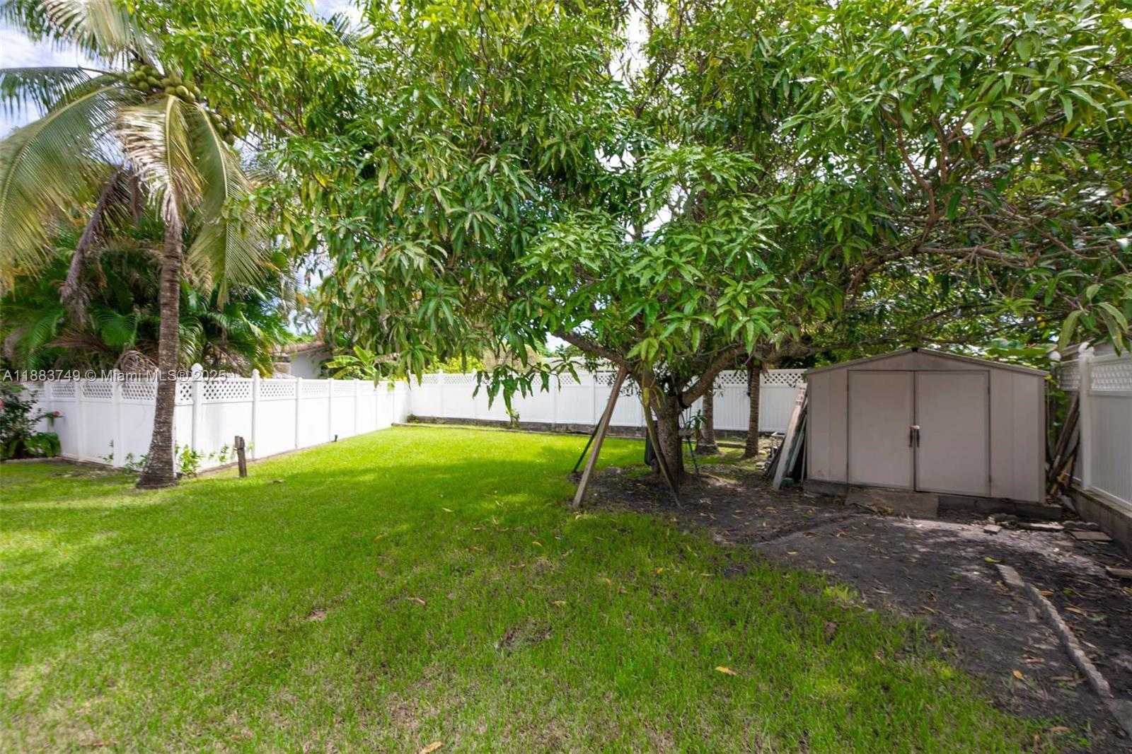 Small Image of 11490 WEST BISCAYNE CANAL RD, Miami Number 32