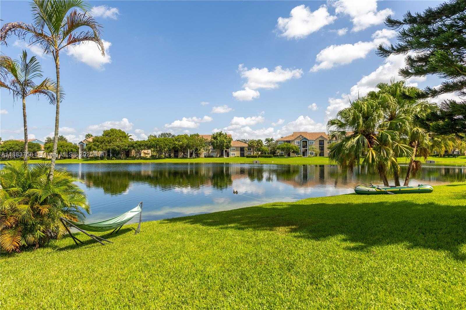 Small Image of 10931 SOUTH WEST 10TH PL, Davie Number 16