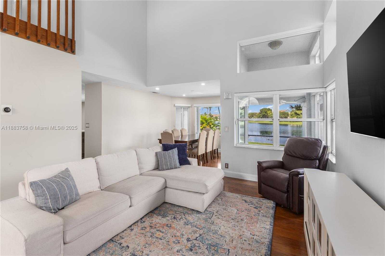 Small Image of 10931 SOUTH WEST 10TH PL, Davie Number 19