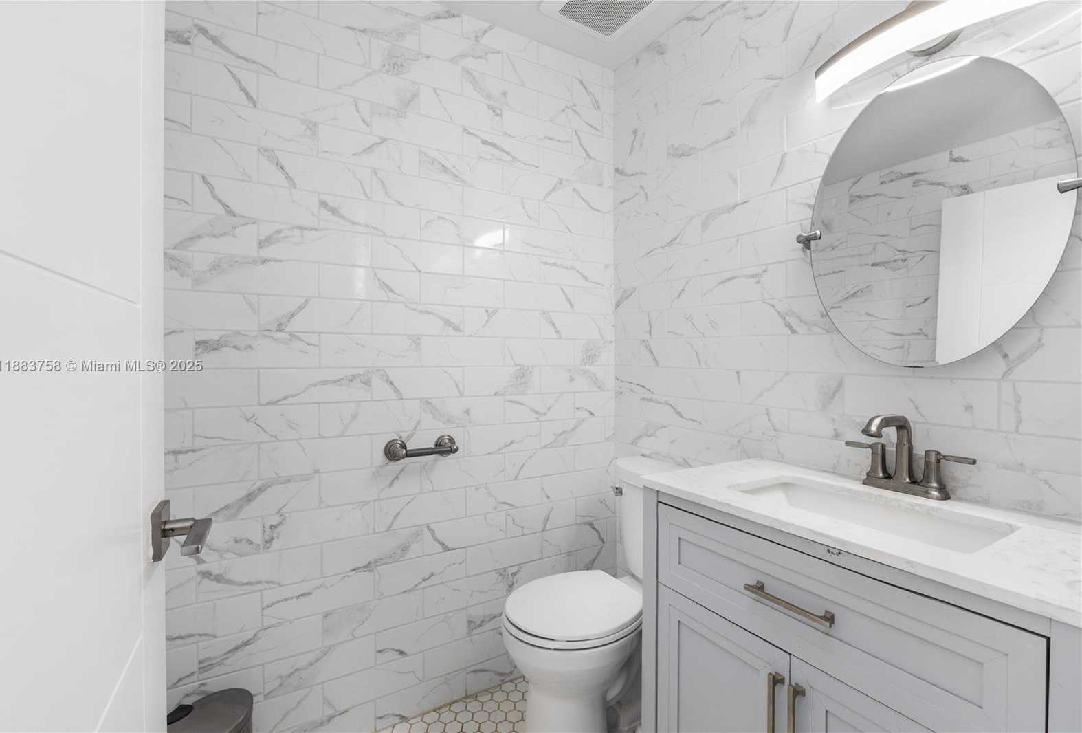 Small Image of 10931 SOUTH WEST 10TH PL, Davie Number 25