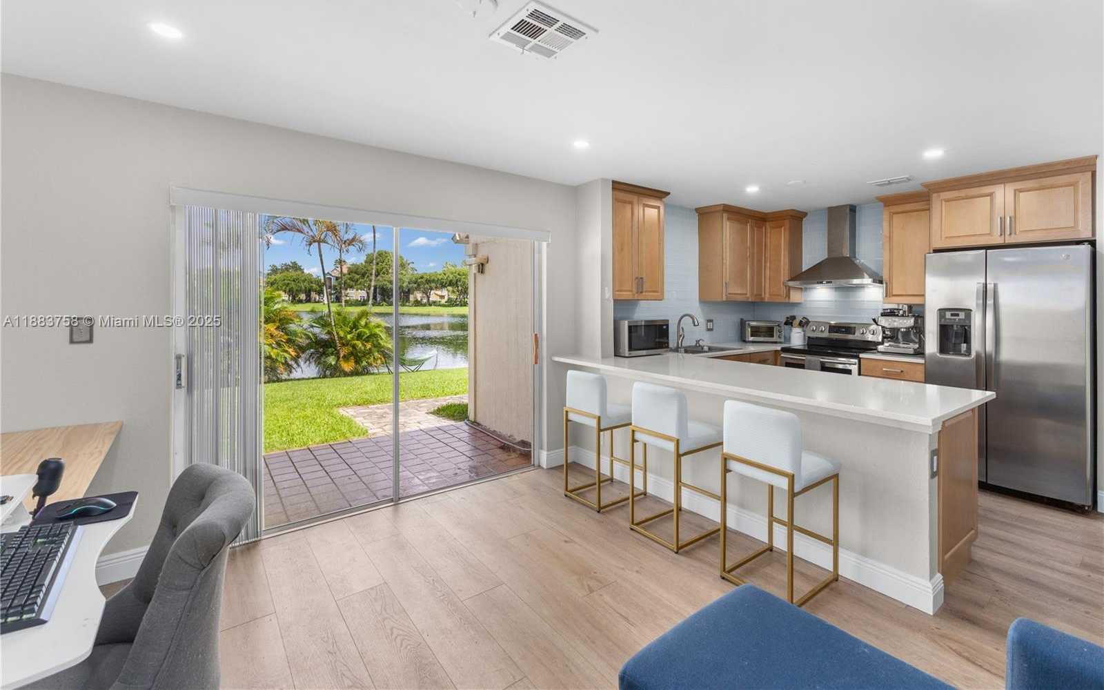 Small Image of 10931 SOUTH WEST 10TH PL, Davie Number 28
