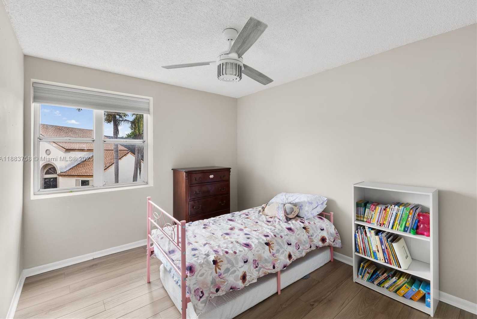 Small Image of 10931 SOUTH WEST 10TH PL, Davie Number 33