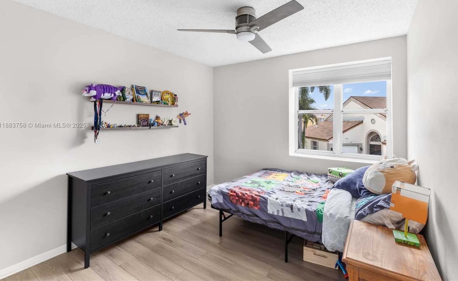 Small Image of 10931 SOUTH WEST 10TH PL, Davie Number 35