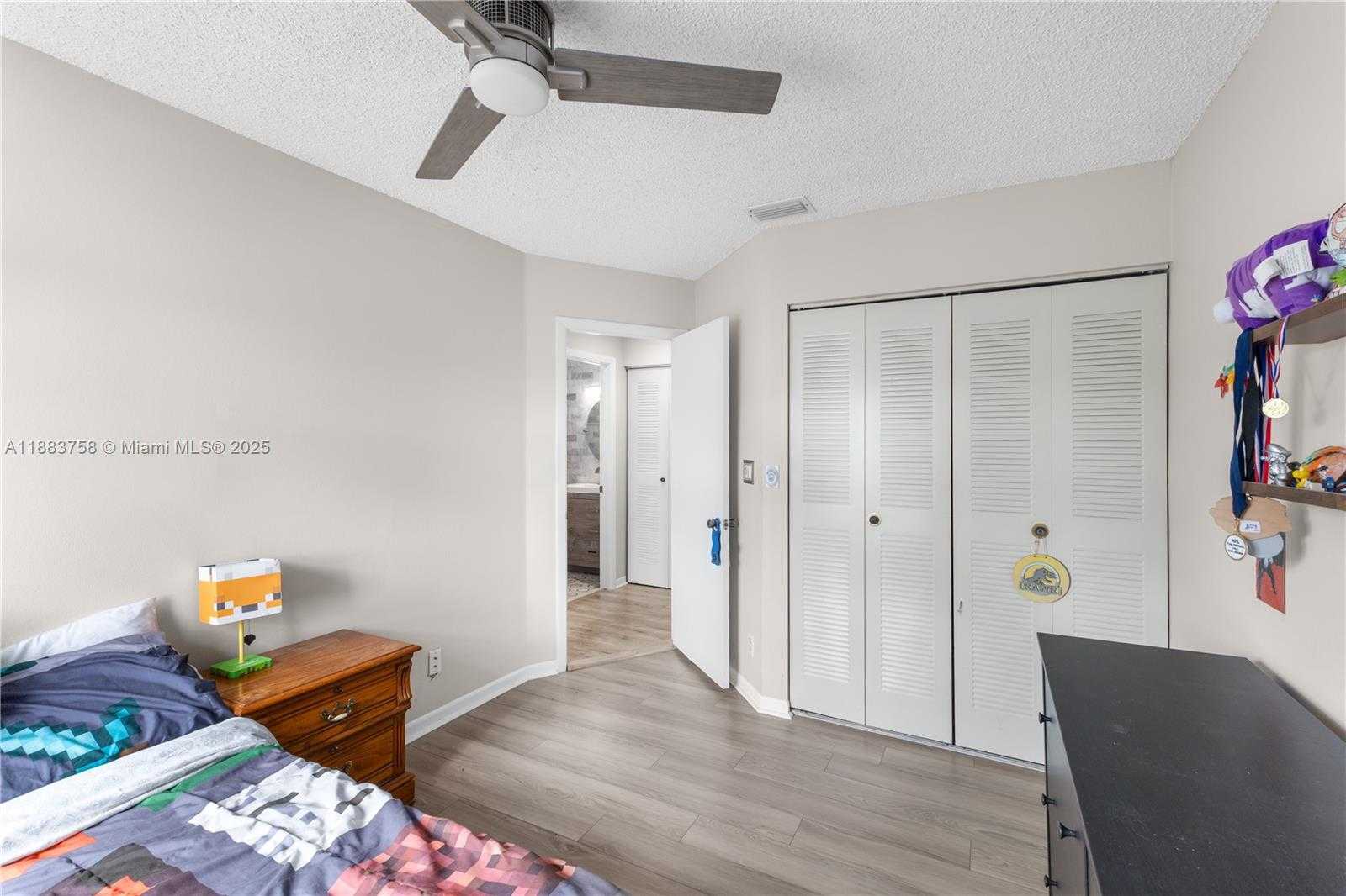 Small Image of 10931 SOUTH WEST 10TH PL, Davie Number 36