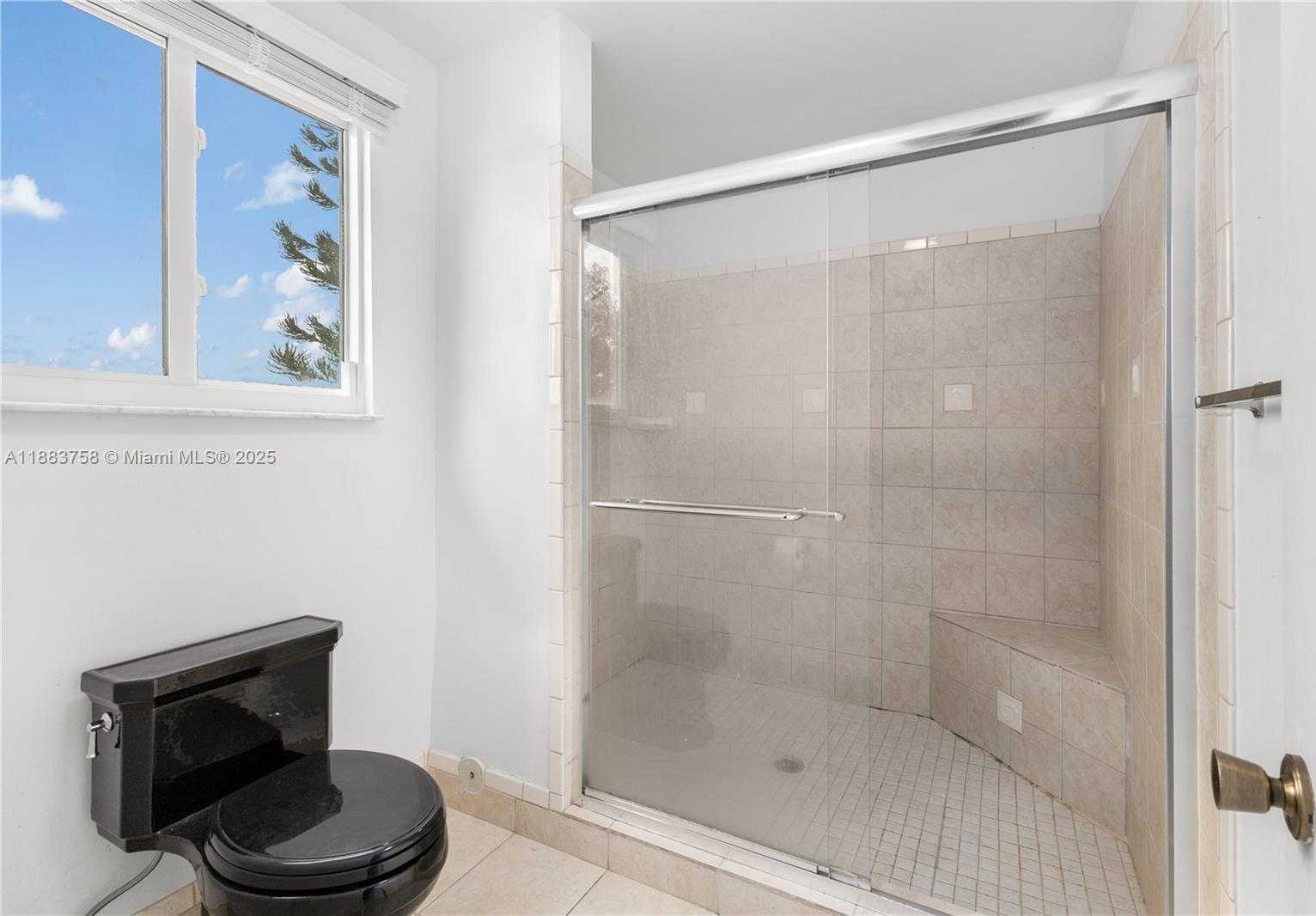 Small Image of 10931 SOUTH WEST 10TH PL, Davie Number 40