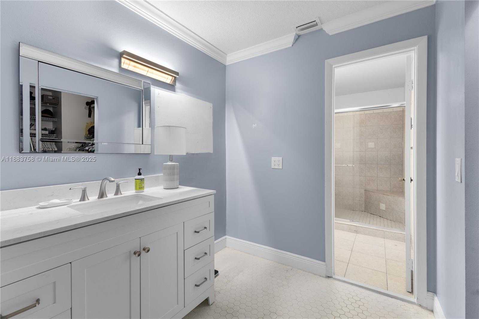 Small Image of 10931 SOUTH WEST 10TH PL, Davie Number 41
