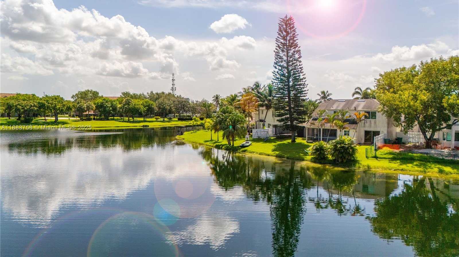 Small Image of 10931 SOUTH WEST 10TH PL, Davie Number 51