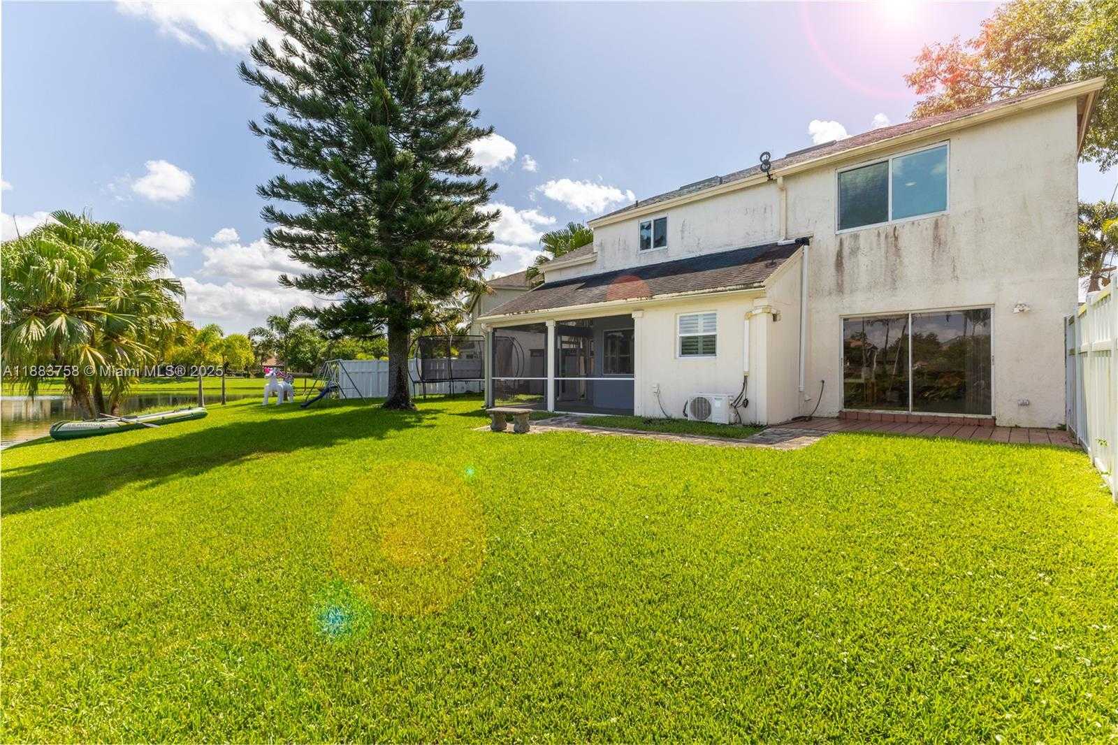 Small Image of 10931 SOUTH WEST 10TH PL, Davie Number 6