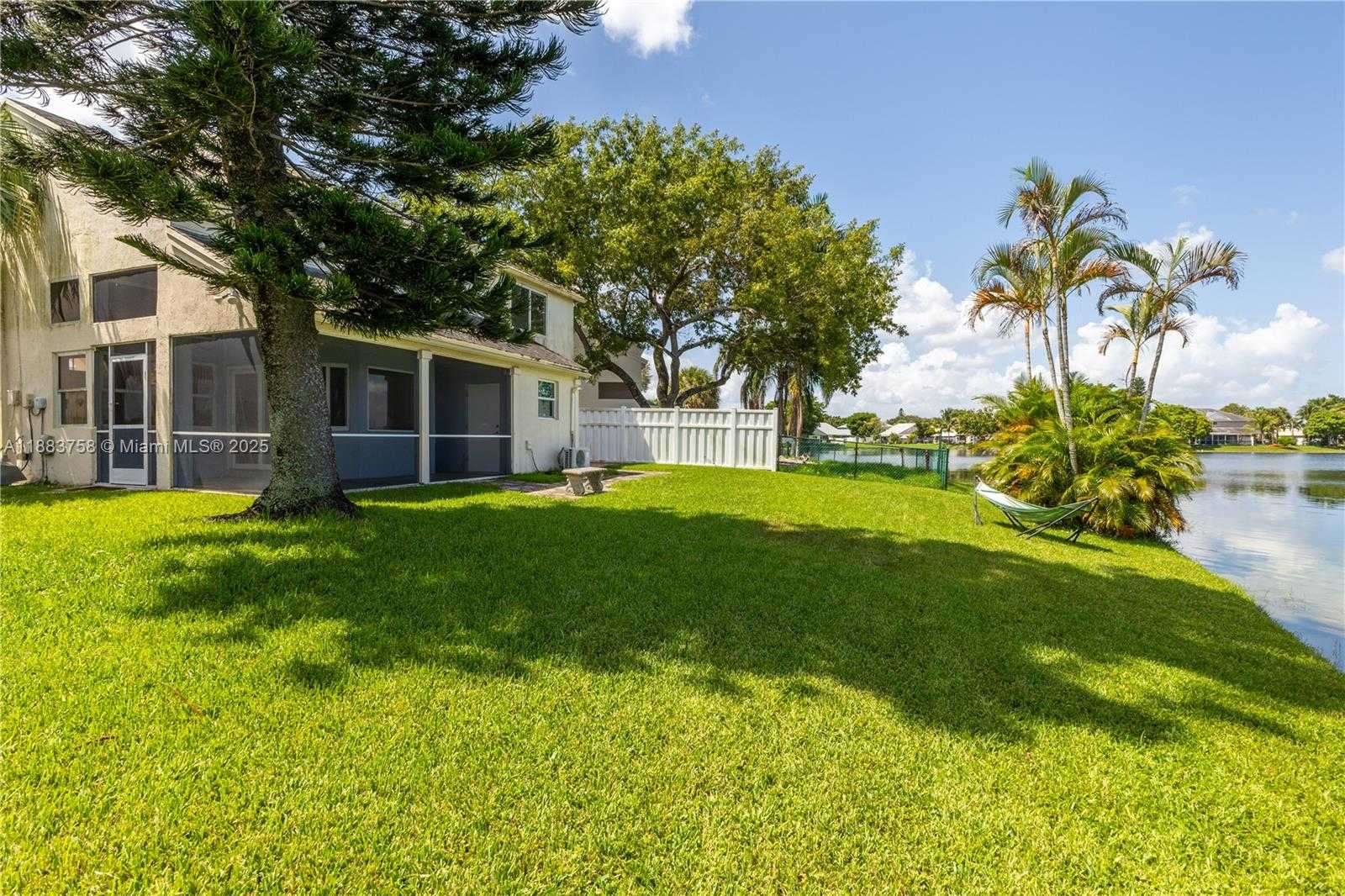 Small Image of 10931 SOUTH WEST 10TH PL, Davie Number 8