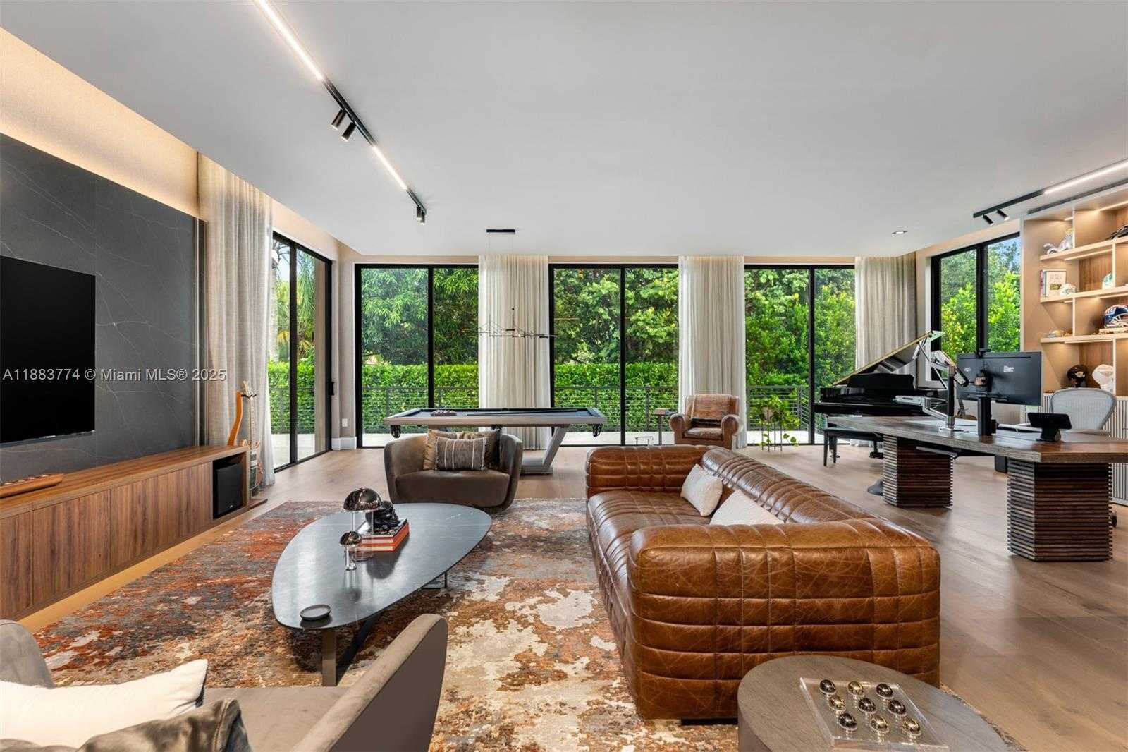 Small Image of 13120 OLD CUTLER RD, Pinecrest Number 6