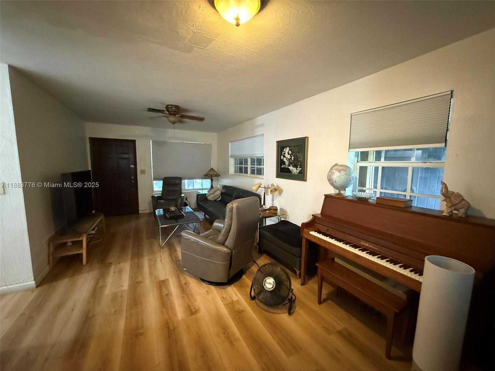 Small Image of 3611 SOUTH WEST 36TH ST, West Park Number 16
