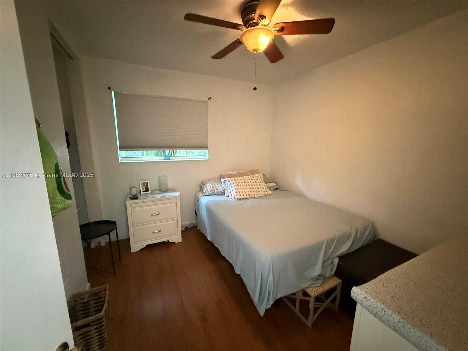 Small Image of 3611 SOUTH WEST 36TH ST, West Park Number 25