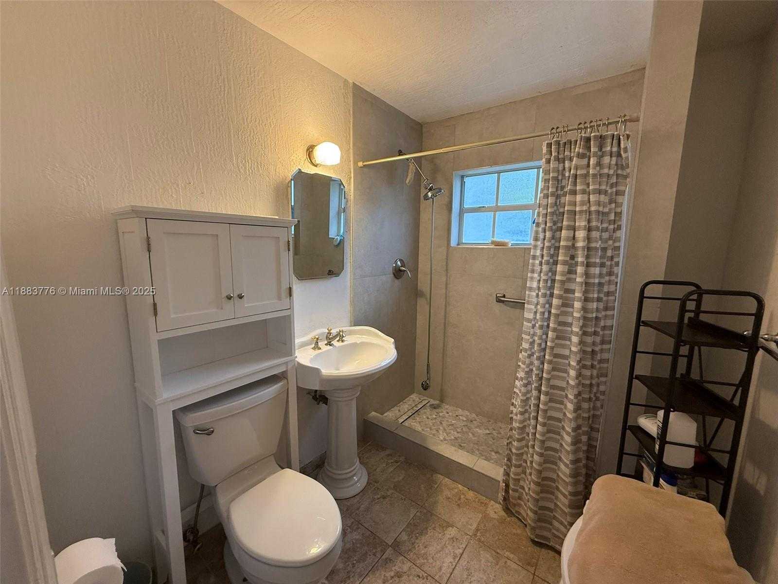 Small Image of 3611 SOUTH WEST 36TH ST, West Park Number 27