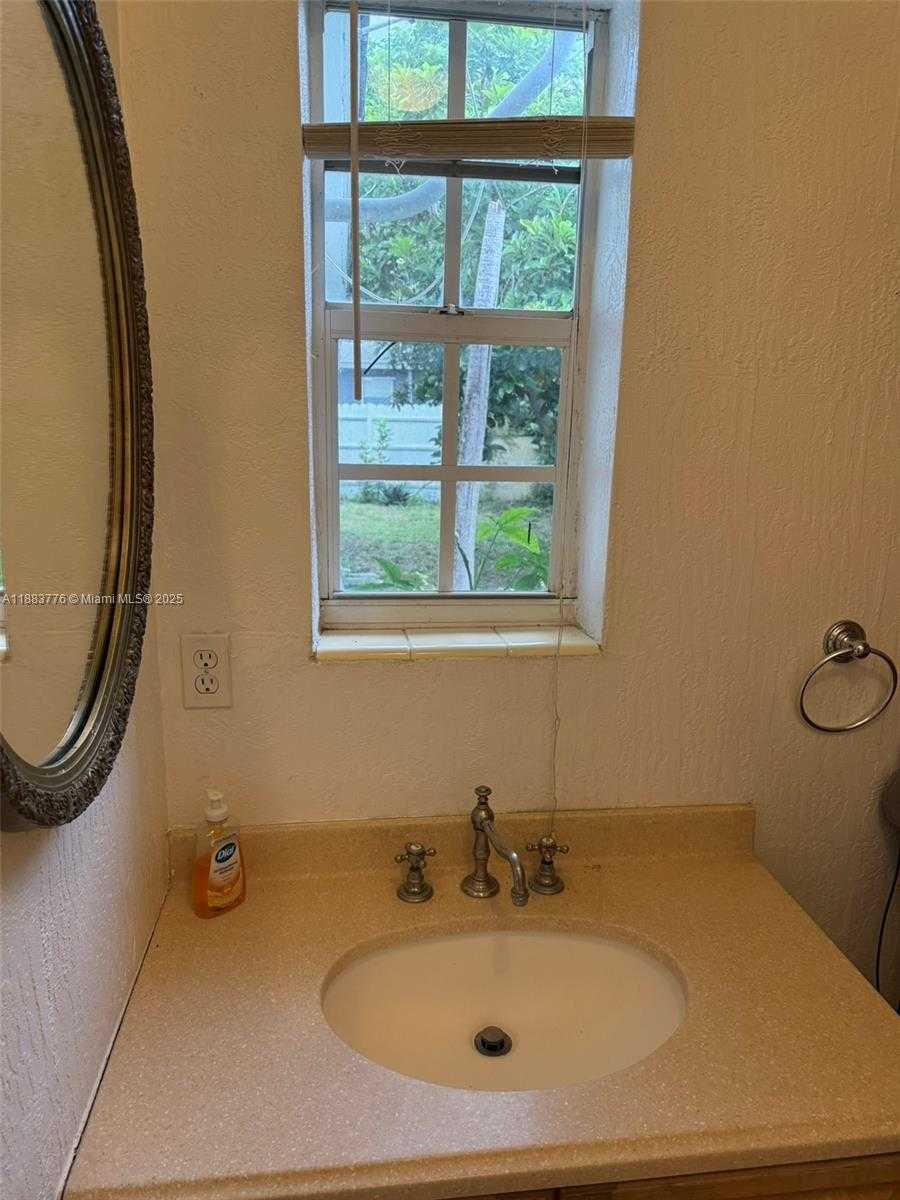 Small Image of 3611 SOUTH WEST 36TH ST, West Park Number 36