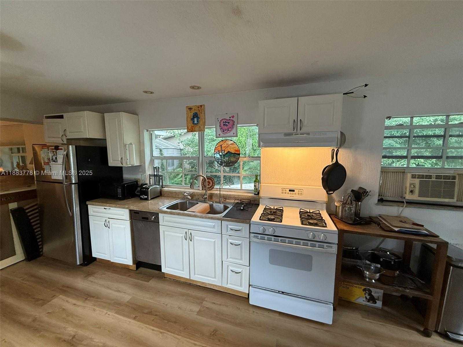 Small Image of 3611 SOUTH WEST 36TH ST, West Park Number 38