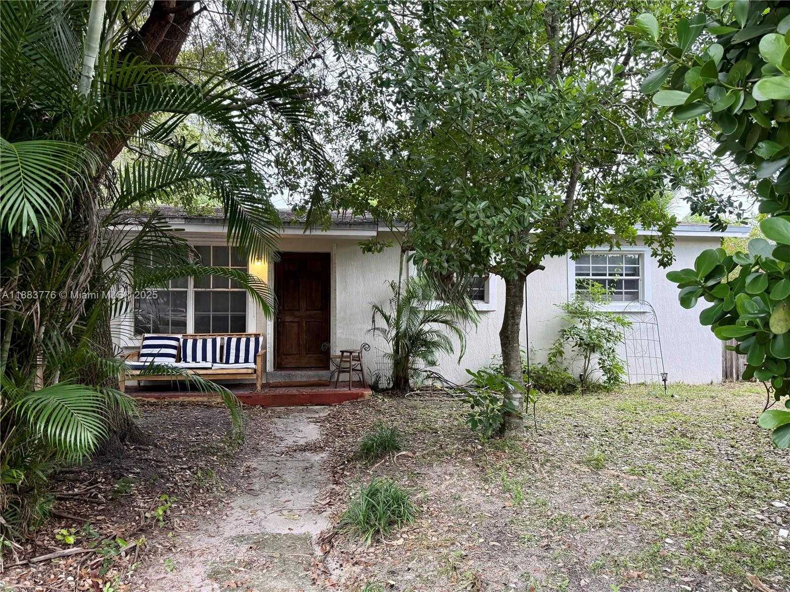 Small Image of 3611 SOUTH WEST 36TH ST, West Park Number 4