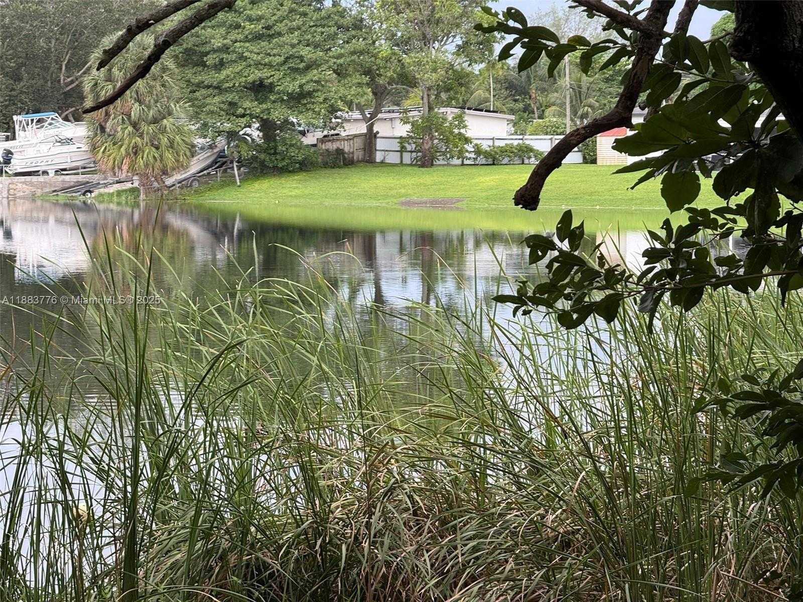 Small Image of 3611 SOUTH WEST 36TH ST, West Park Number 47