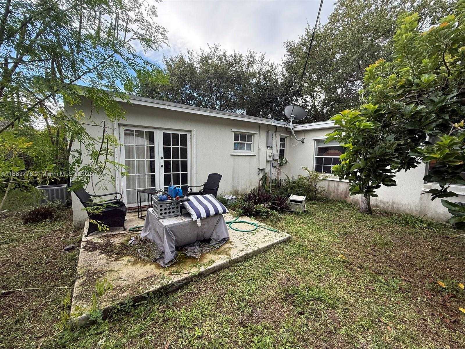 Small Image of 3611 SOUTH WEST 36TH ST, West Park Number 49