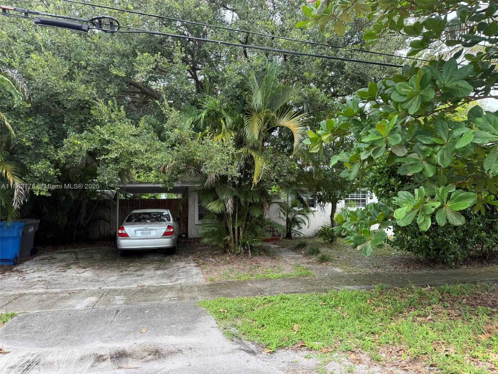 Small Image of 3611 SOUTH WEST 36TH ST, West Park Number 5