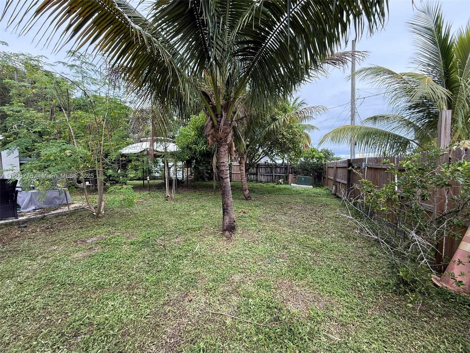 Small Image of 3611 SOUTH WEST 36TH ST, West Park Number 52