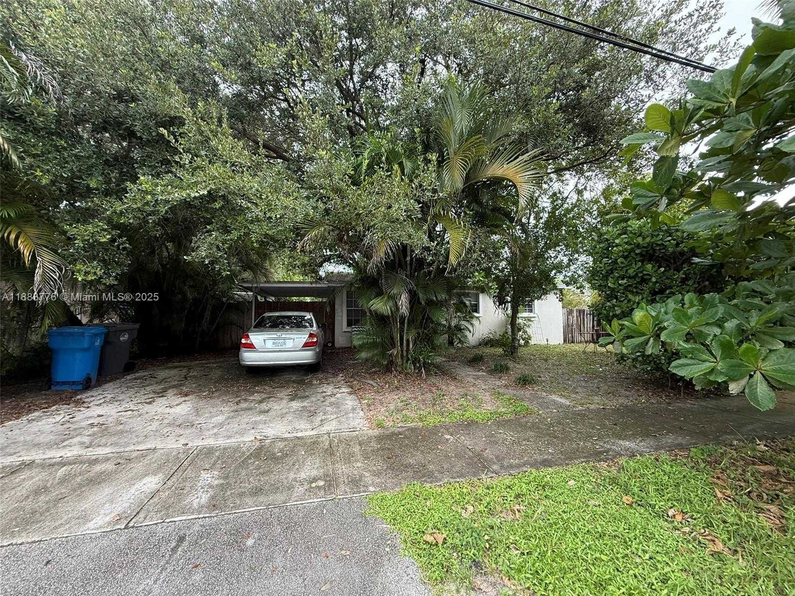 Small Image of 3611 SOUTH WEST 36TH ST, West Park Number 7