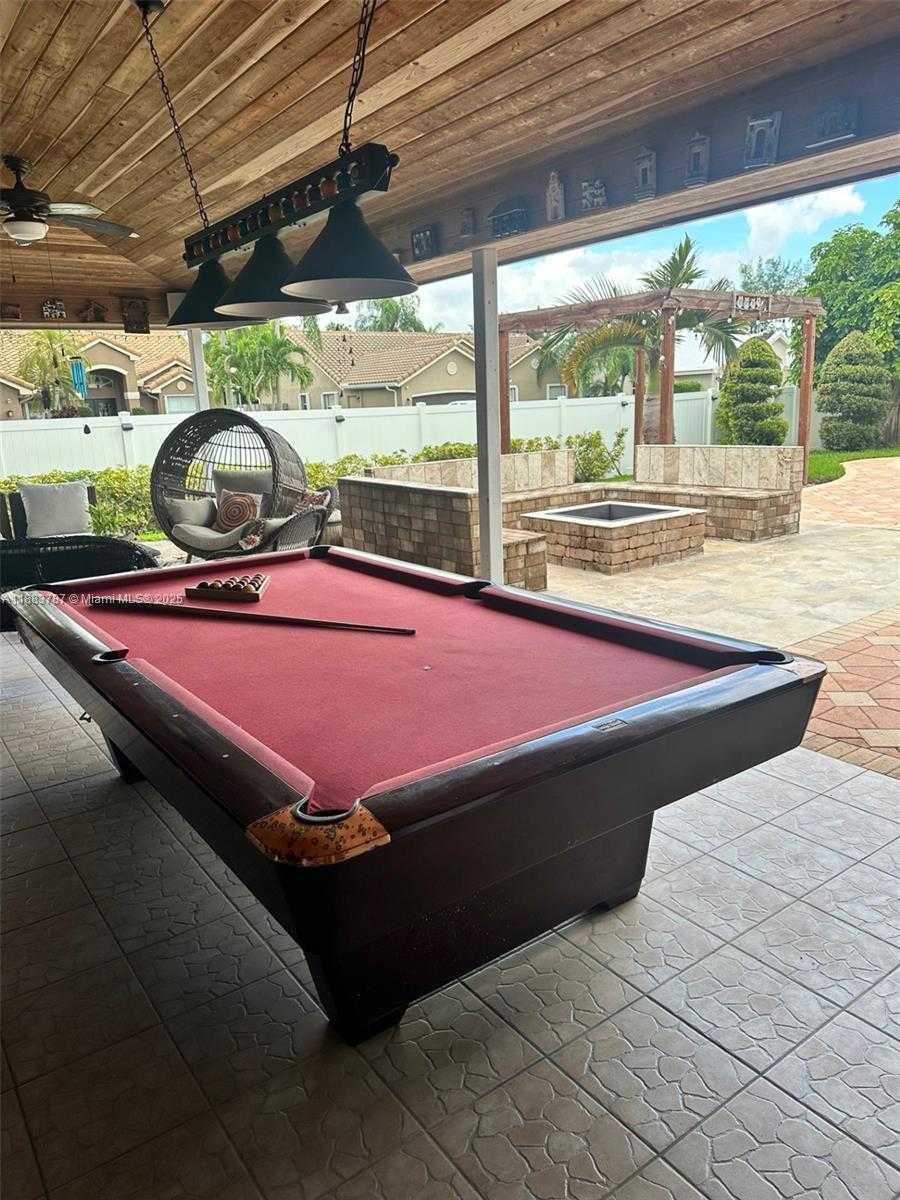 Small Image of 12645 SOUTH WEST 9TH PL, Davie Number 17