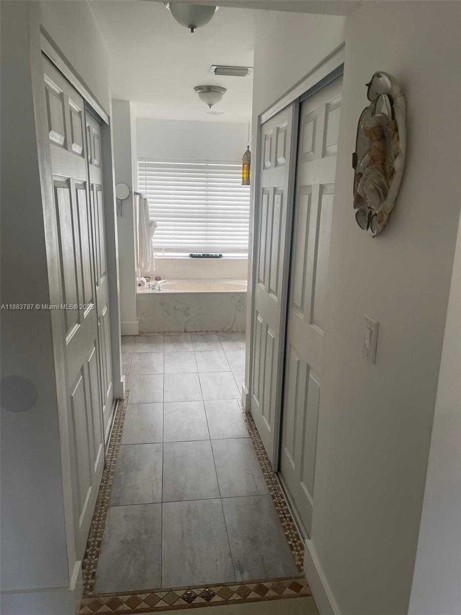Small Image of 12645 SOUTH WEST 9TH PL, Davie Number 33