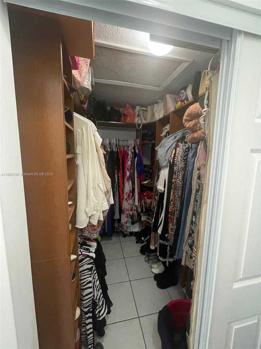 Small Image of 12645 SOUTH WEST 9TH PL, Davie Number 34