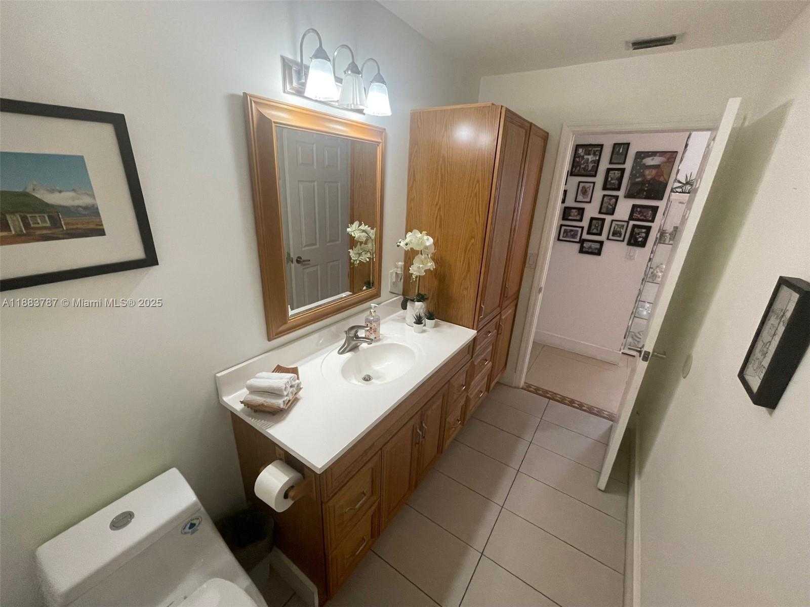 Small Image of 12645 SOUTH WEST 9TH PL, Davie Number 39