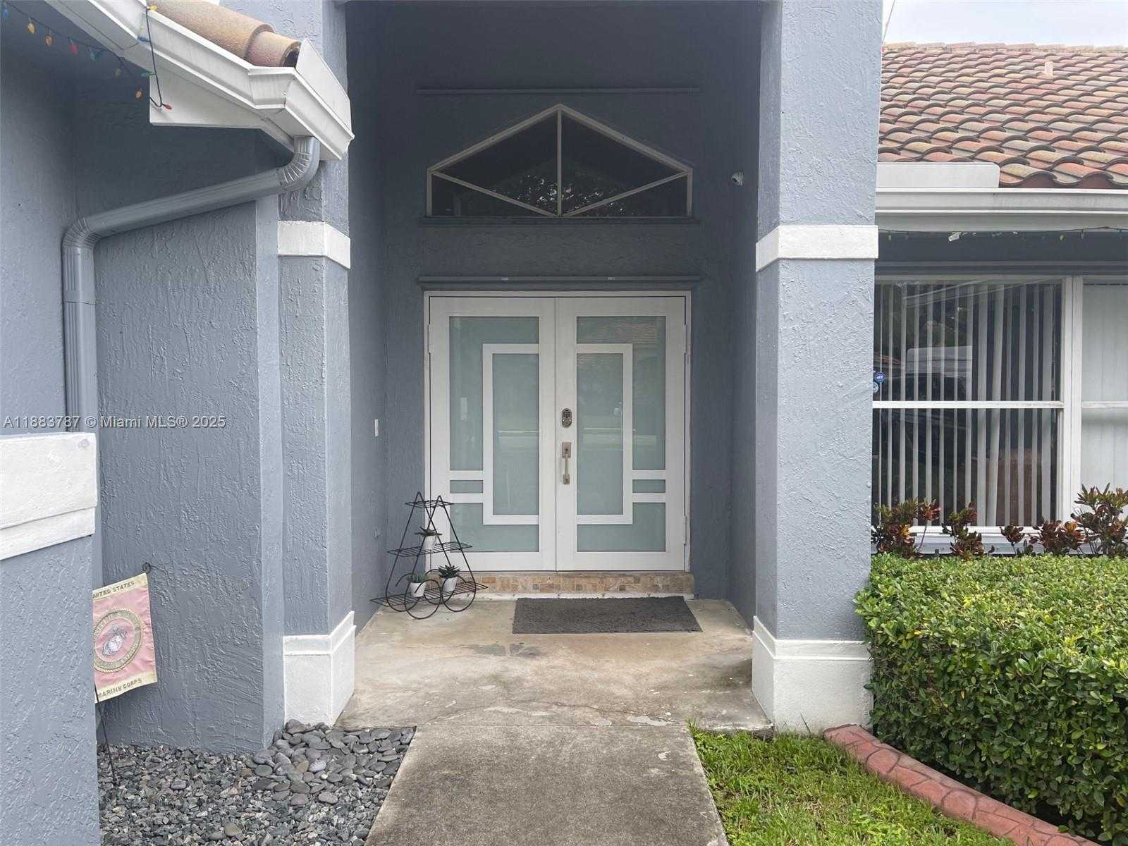 Small Image of 12645 SOUTH WEST 9TH PL, Davie Number 6