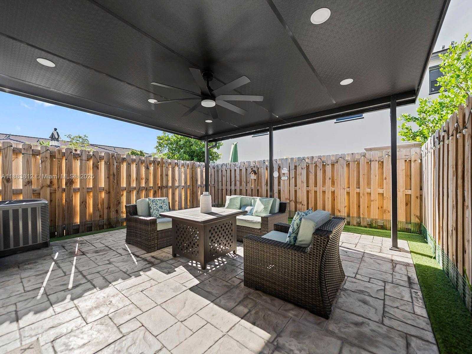 Small Image of 12982 SOUTH WEST 232ND LN, Homestead Number 21