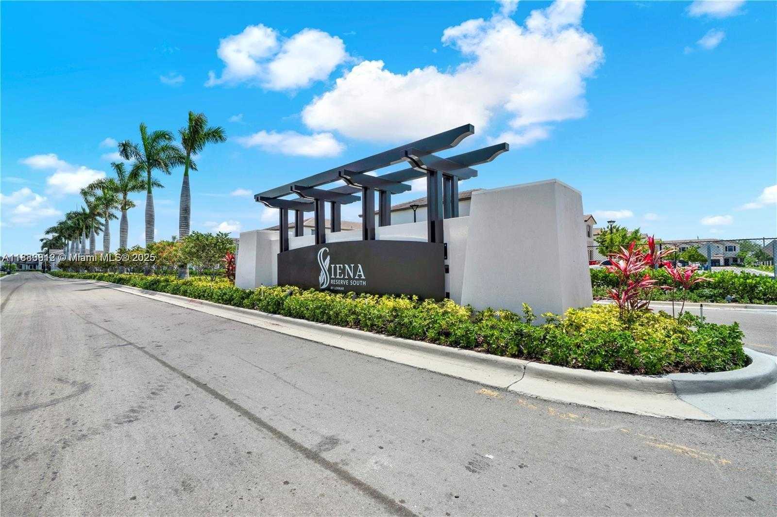 Small Image of 12982 SOUTH WEST 232ND LN, Homestead Number 31