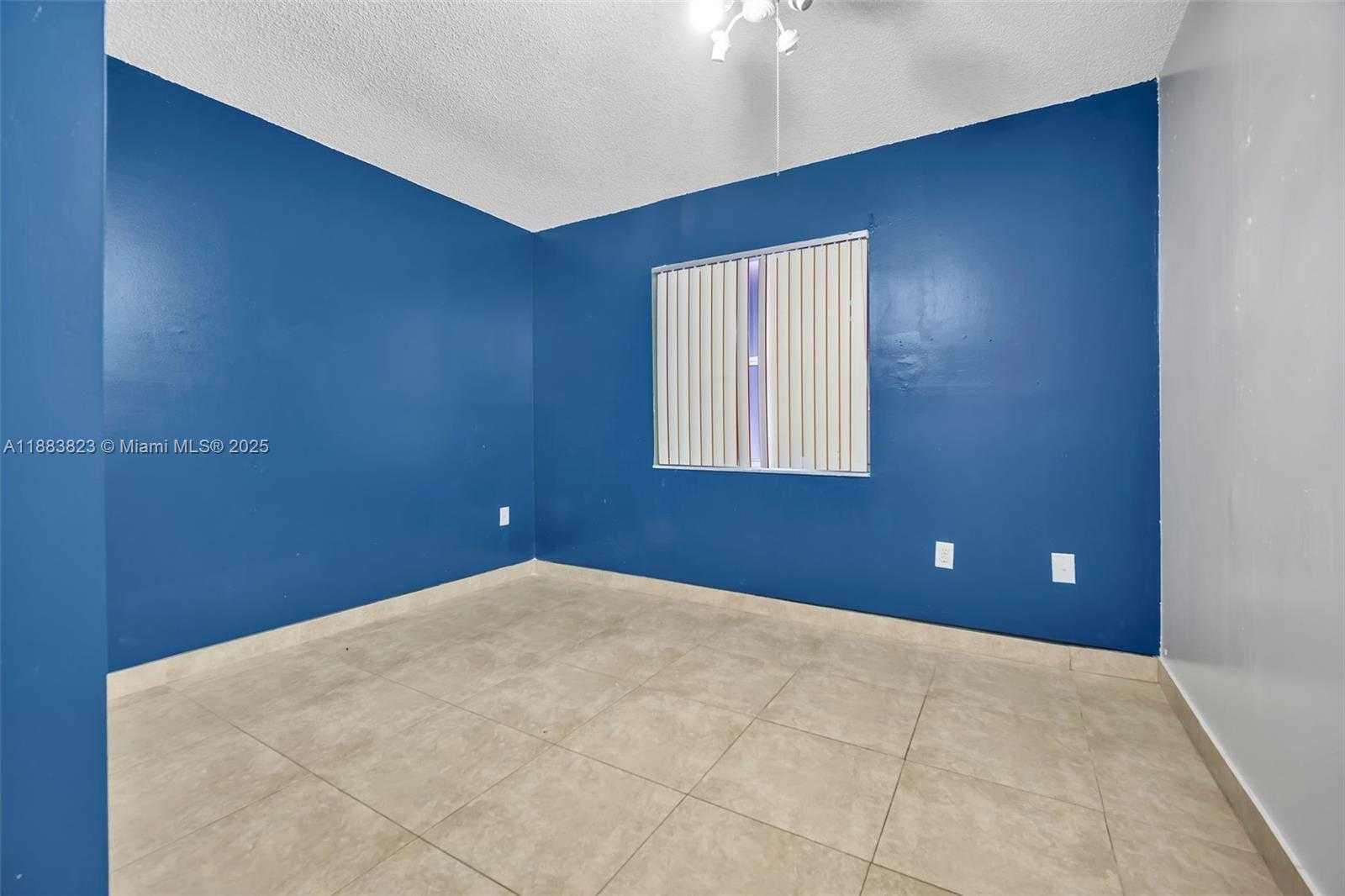 Small Image of 18868 NORTH WEST 83RD PL, Hialeah Number 22
