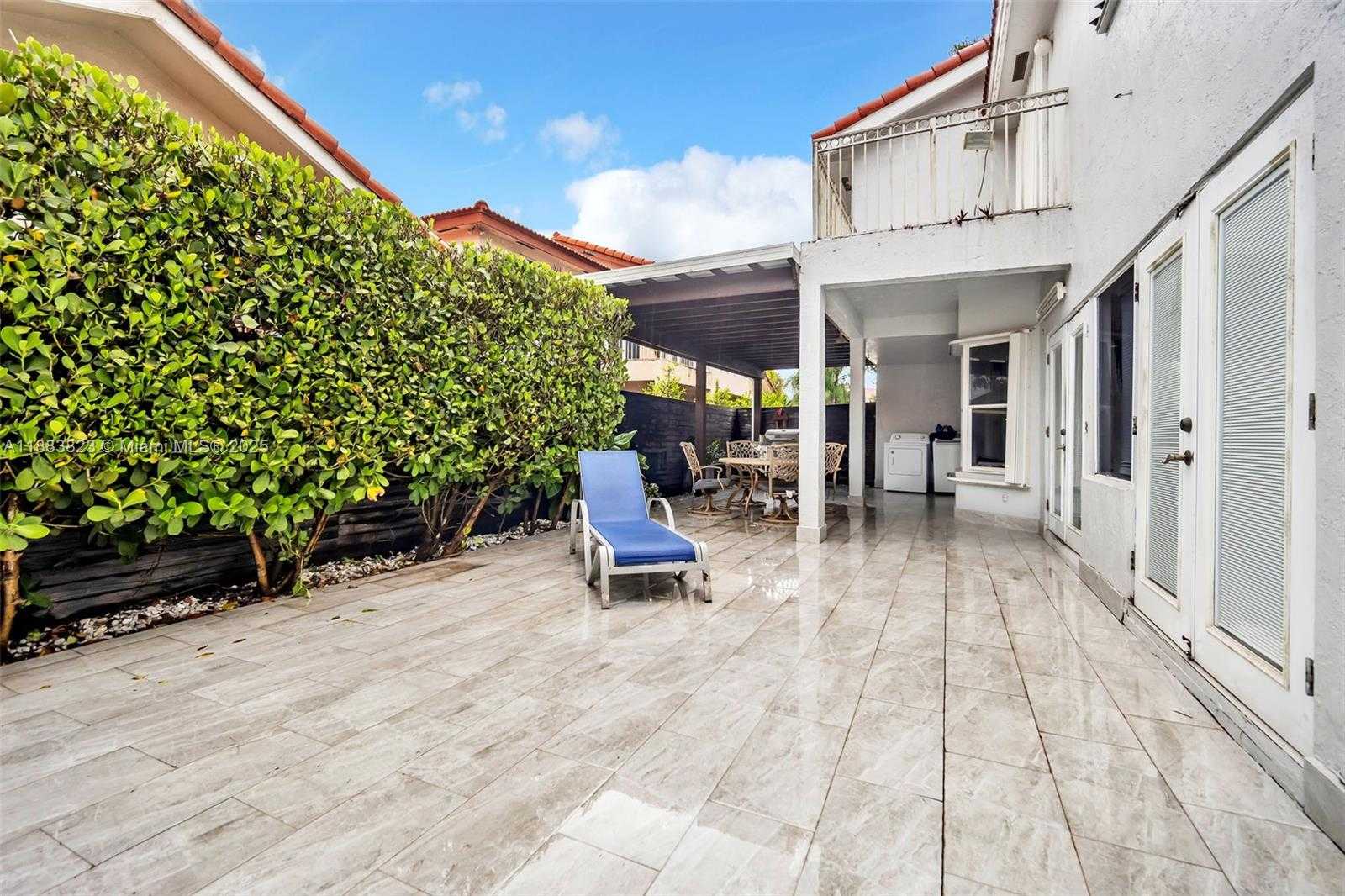 Small Image of 18868 NORTH WEST 83RD PL, Hialeah Number 27