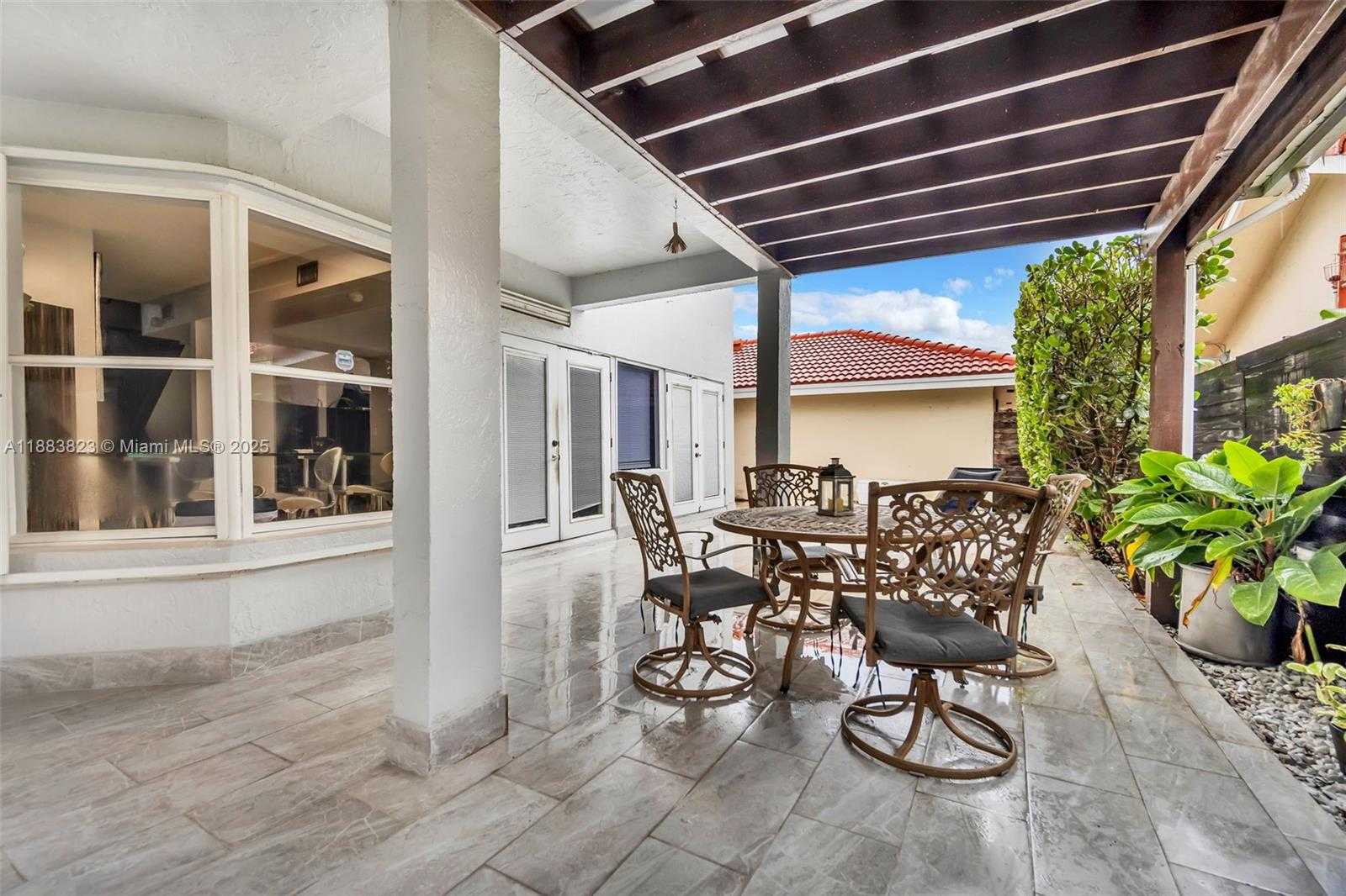 Small Image of 18868 NORTH WEST 83RD PL, Hialeah Number 28