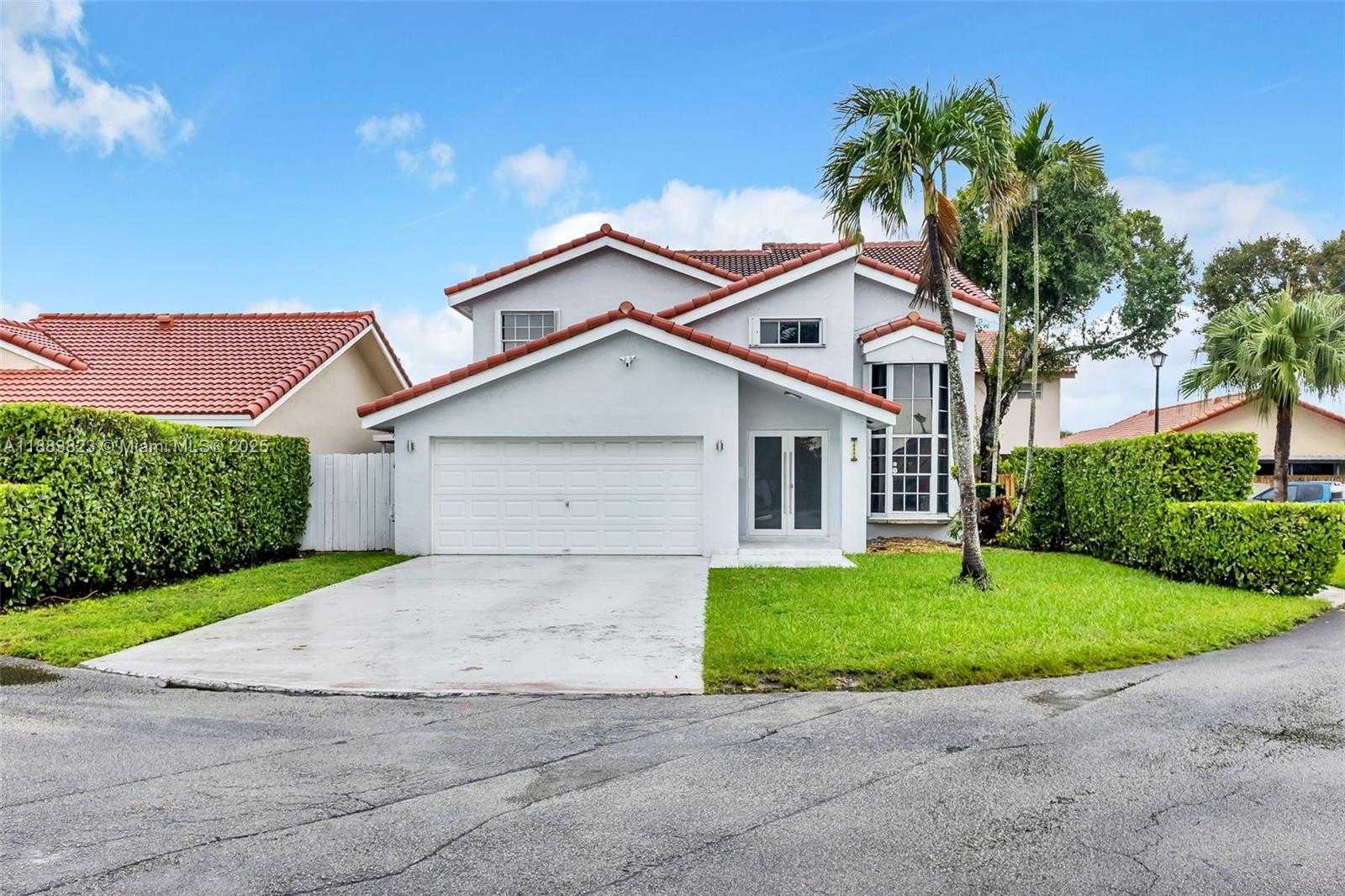 Small Image of 18868 NORTH WEST 83RD PL, Hialeah Number 29