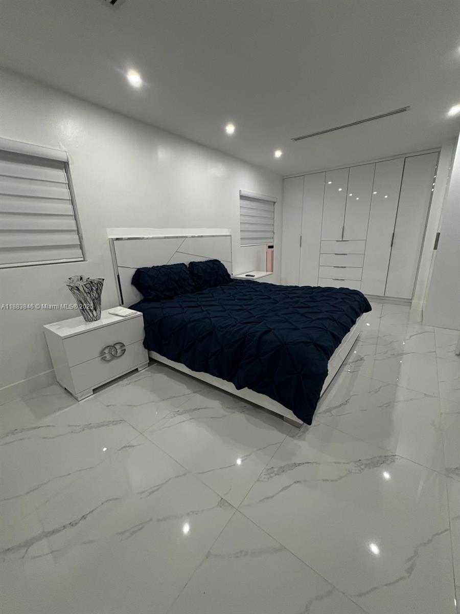 Small Image of 3361 NORTH WEST 207TH ST, Miami Gardens Number 15