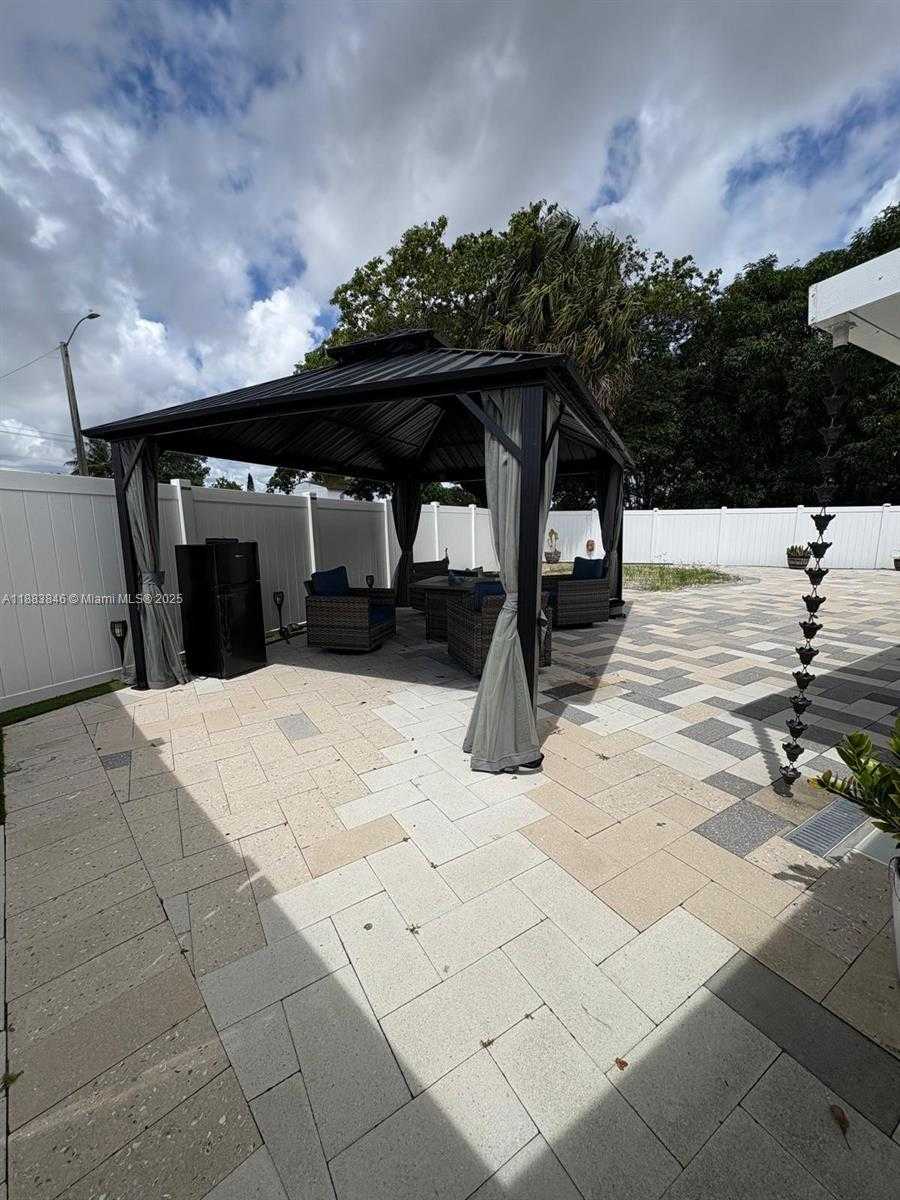 Small Image of 3361 NORTH WEST 207TH ST, Miami Gardens Number 20