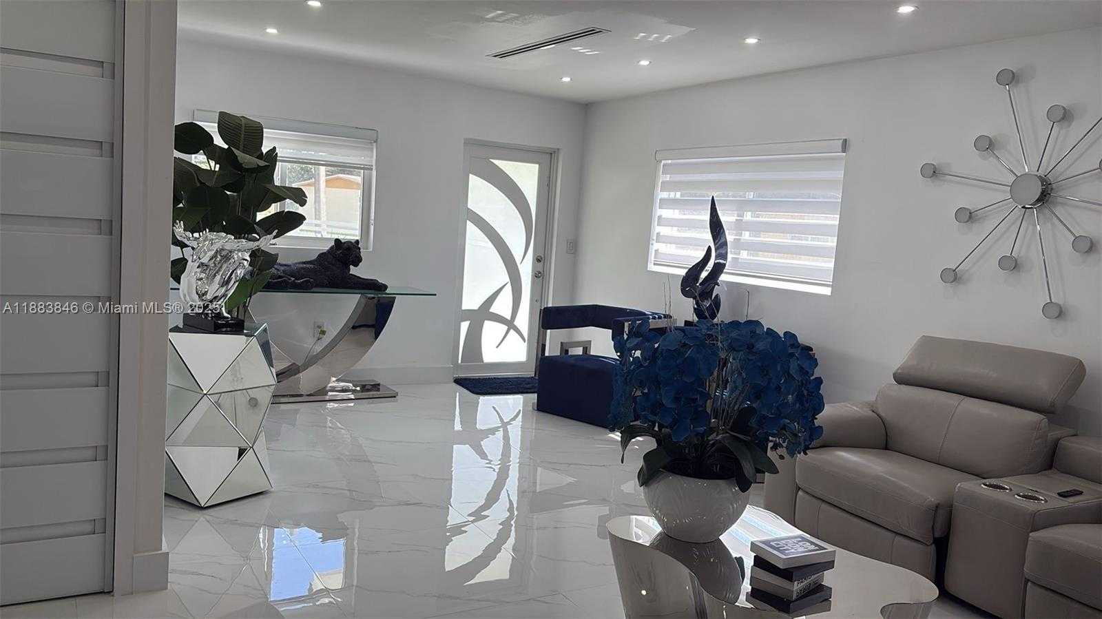 Small Image of 3361 NORTH WEST 207TH ST, Miami Gardens Number 5