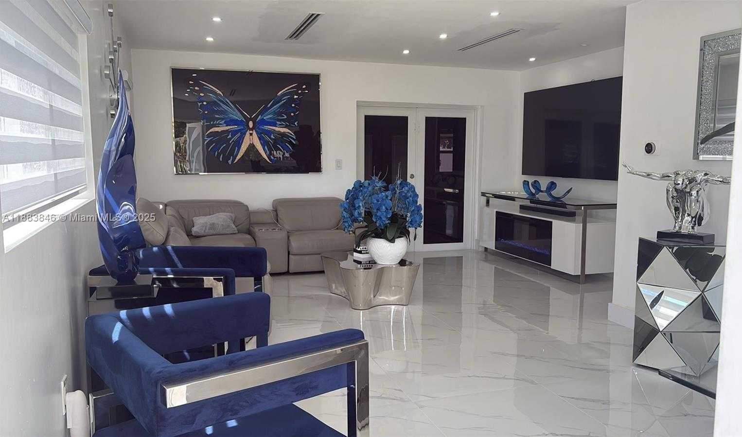 Small Image of 3361 NORTH WEST 207TH ST, Miami Gardens Number 7