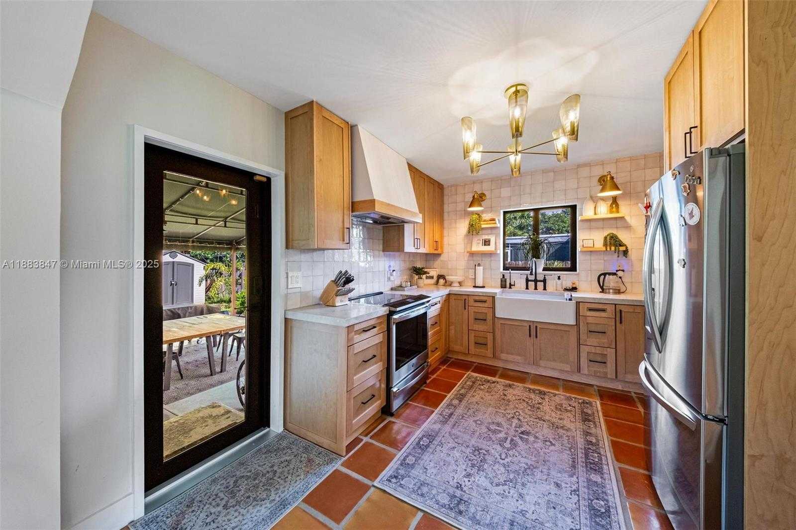 Small Image of 13710 NORTH EAST 1ST AVE, Miami Number 12