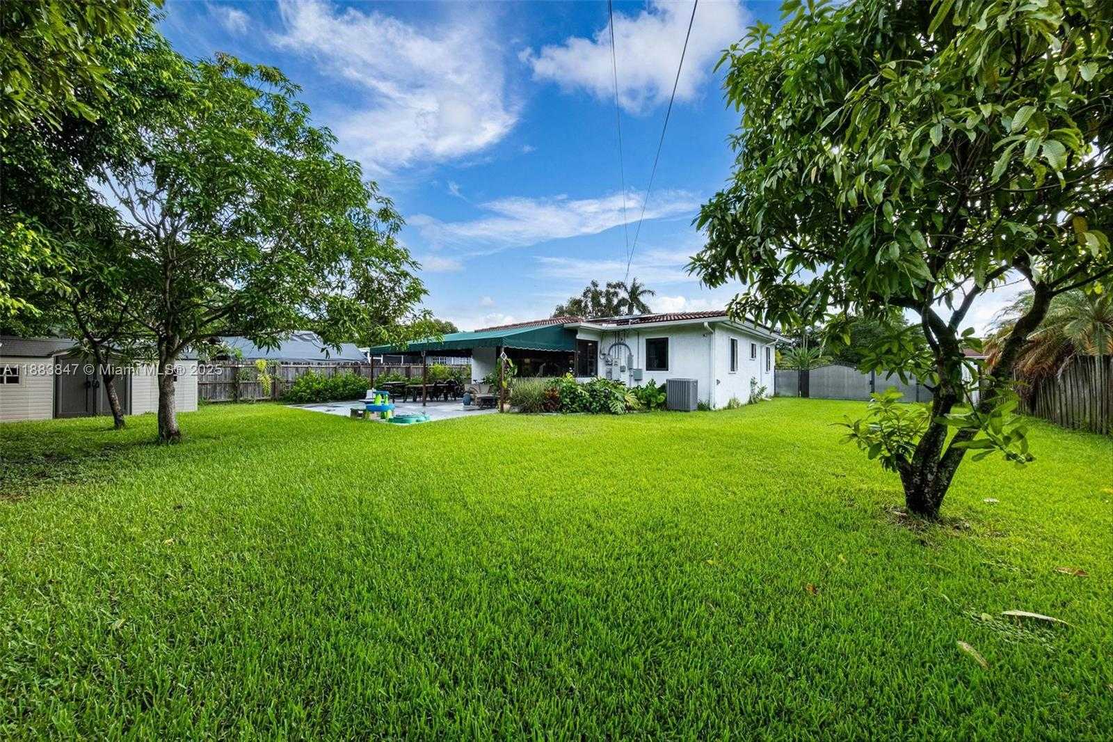 Small Image of 13710 NORTH EAST 1ST AVE, Miami Number 28