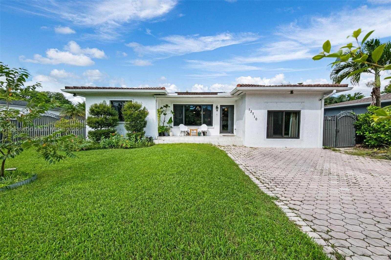 Small Image of 13710 NORTH EAST 1ST AVE, Miami Number 3